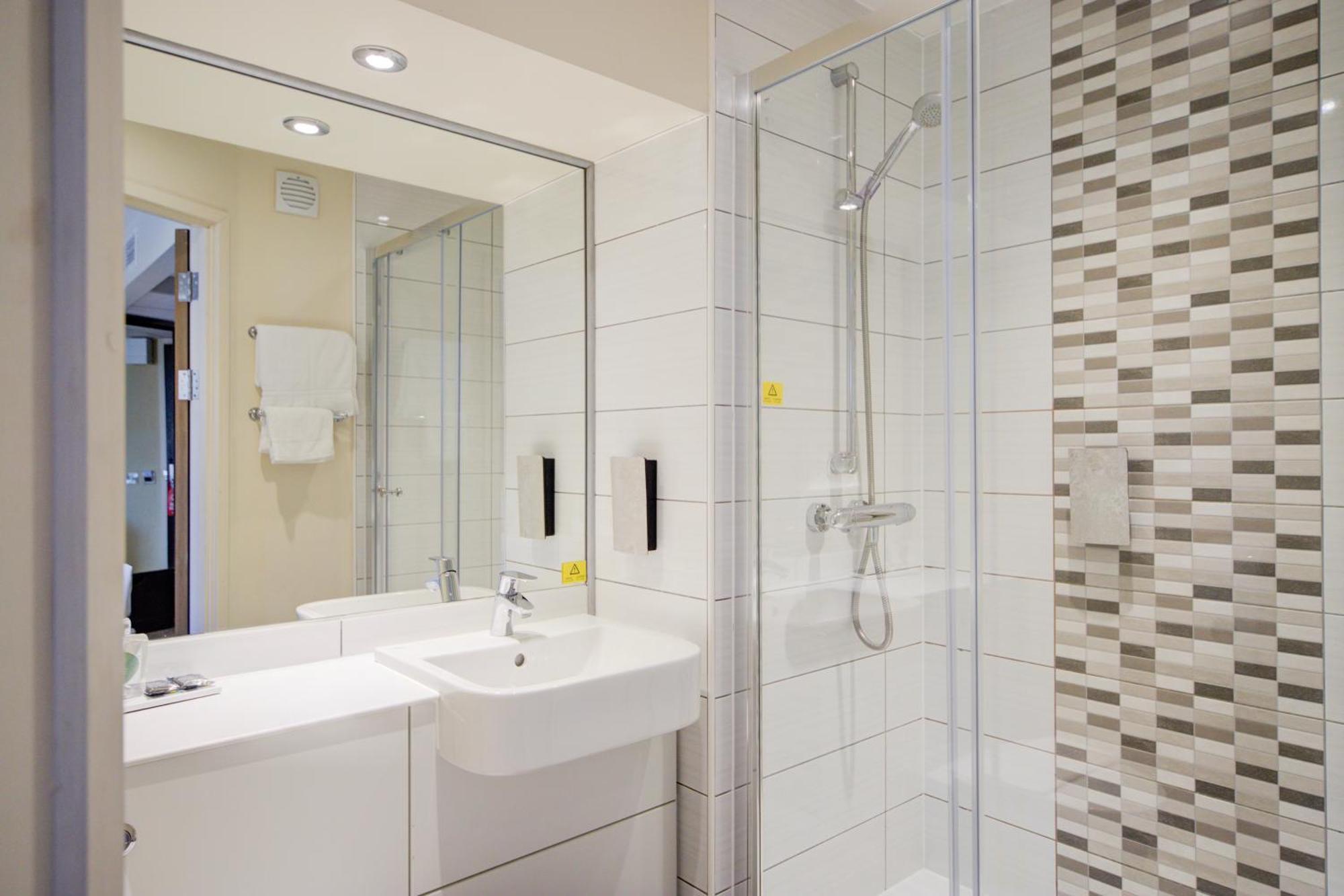 Belvilla Newport City Centre Hotel - Lifestyle Zewnętrze zdjęcie