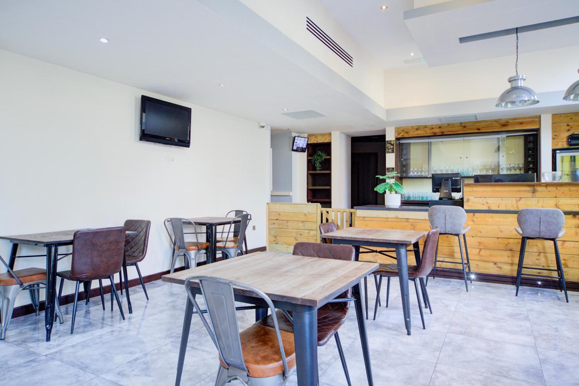 Belvilla Newport City Centre Hotel - Lifestyle Zewnętrze zdjęcie