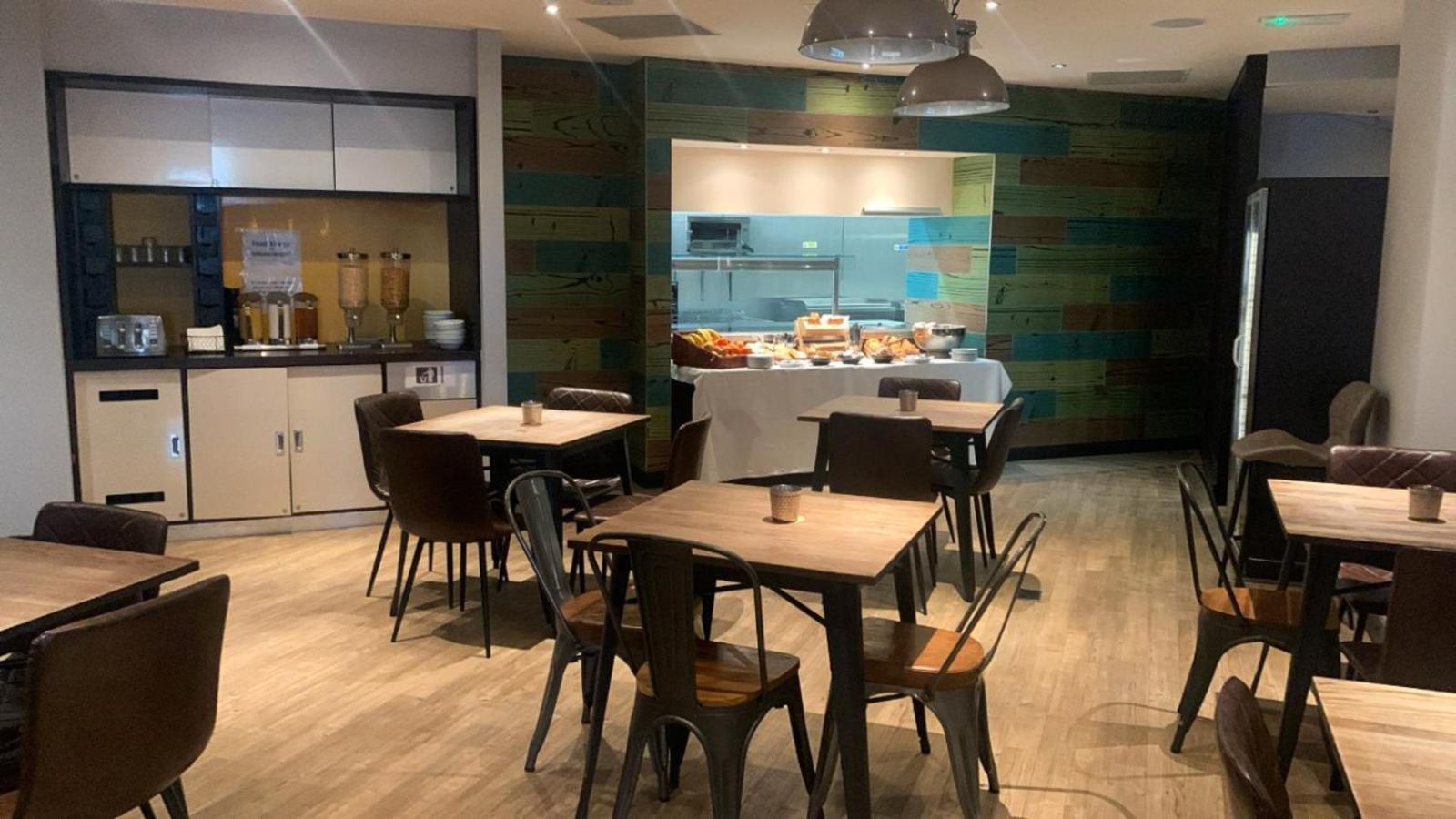 Belvilla Newport City Centre Hotel - Lifestyle Zewnętrze zdjęcie